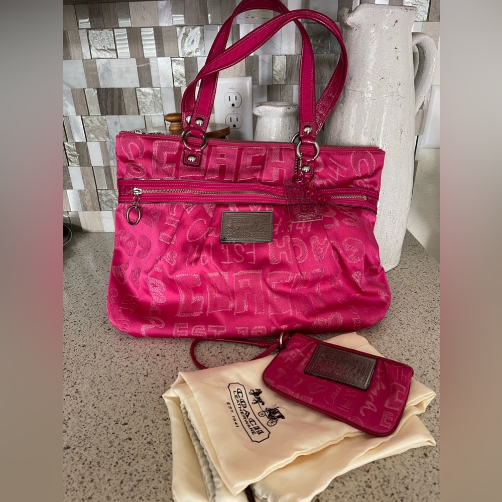 Coach Hot Pink Poppy shoulder bag, wristlet and dust bag!